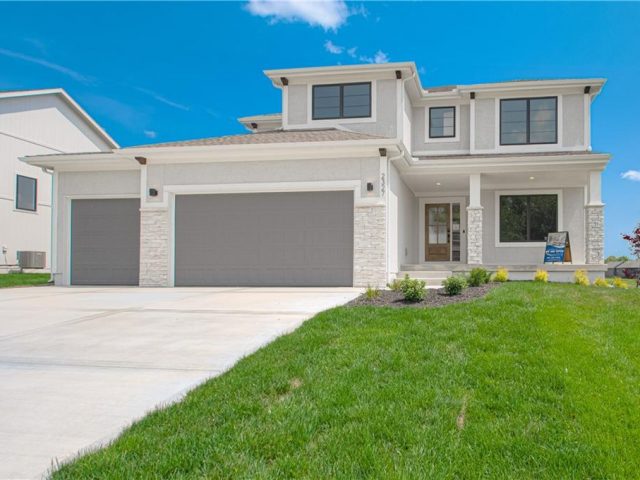 Homes for Sale in Kearney, MO 64060 | 2327  Fishing Lane