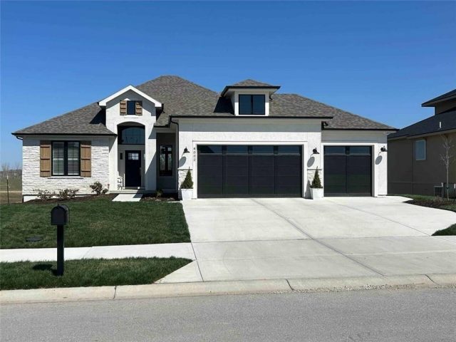 Homes for Sale in Platte City, MO 64079 | 12435 NW Arbor Way