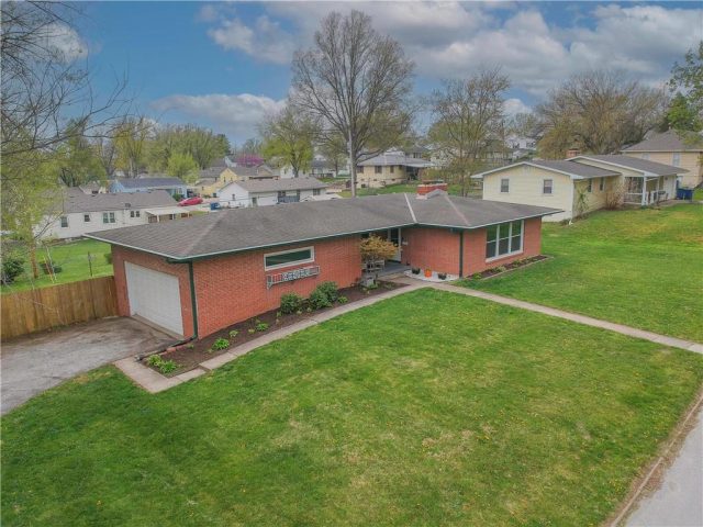 Homes for Sale in Excelsior Springs, MO 64024 | 115  Southview Drive