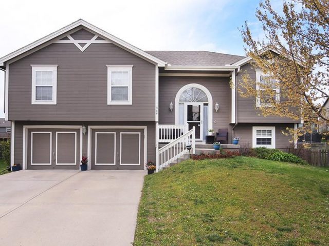Homes for Sale in Kansas City, MO 64155 | 11908 N Lydia Avenue