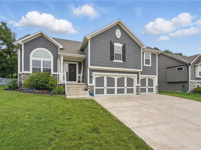 Homes for Sale in Kearney, MO 64060 | 1106 E 14th Street
