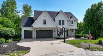 Homes for Sale in Parkville, MO 64152 | 10223  River Hills Court