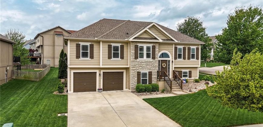 Homes for Sale in Kansas City, MO 64157 | 10136 N Wallace Avenue