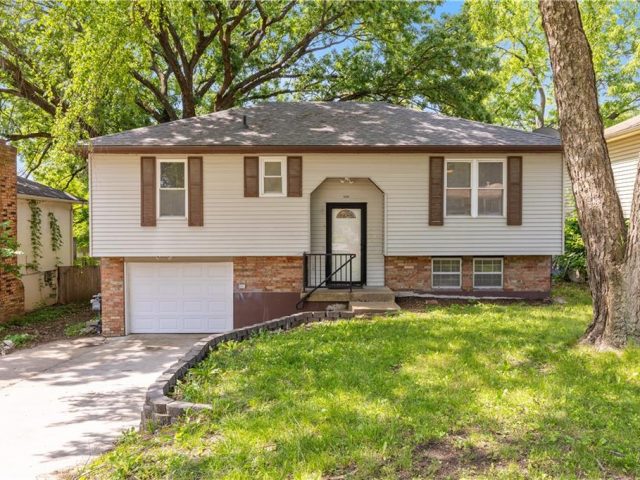 Homes for Sale in Kansas City, MO 64117 | 5317 NE 46th Street