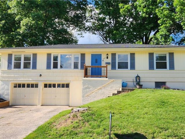 Homes for Sale in Kansas City, MO 64119 | 3218 NE 47th Street