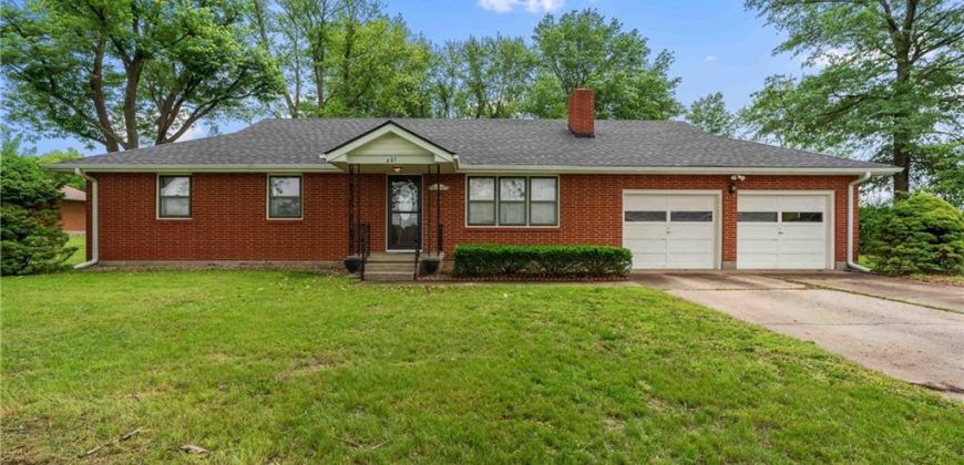 Homes for Sale in Liberty, MO 64068 | 521 S La Frenz Road