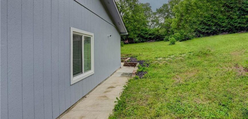 Homes for Sale in Kansas City, MO 64119 | 5318 NE 49th Street