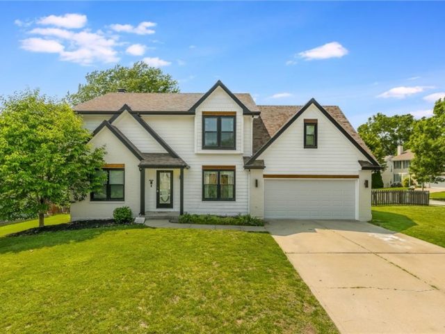 Homes for Sale in Kansas City, MO 64155 | 11036 N Wyandotte Street
