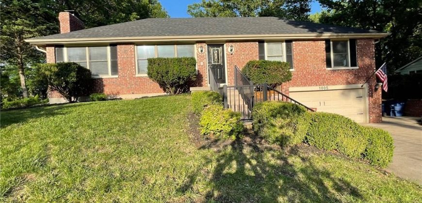 Homes for Sale in Liberty, MO 64068 | 1005  Scott Drive