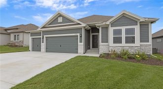 Homes for Sale in Kansas City, MO 64157 | 11416 N Auburndale Circle