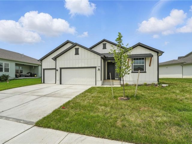 Homes for Sale in Kansas City, MO 64158 | 8100 N Sycamore Avenue
