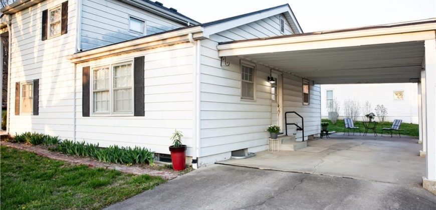 Homes for Sale in Kearney, MO 64060 | 205 E Washington Street