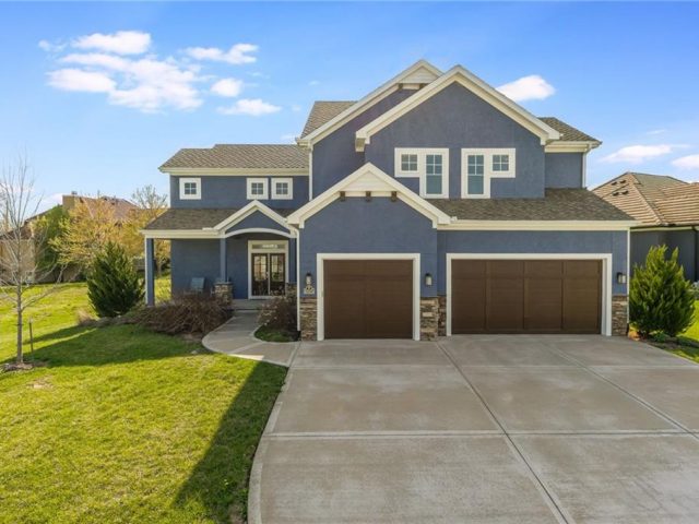 Homes for Sale in Kansas City, MO 64154 | 10325 N Lucerne Avenue