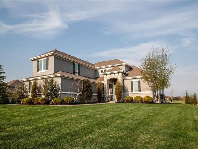 Homes for Sale in Kansas City, MO 64152 | 8160 N Callaway Avenue