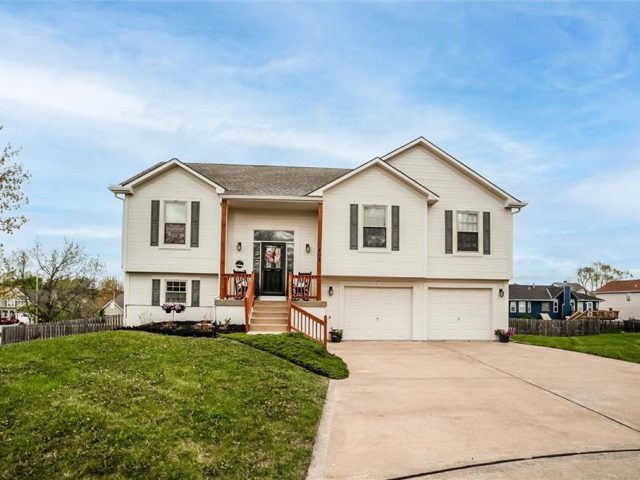 Homes for Sale in Kansas City, MO 64157 | 8408 NE 108 Terrace