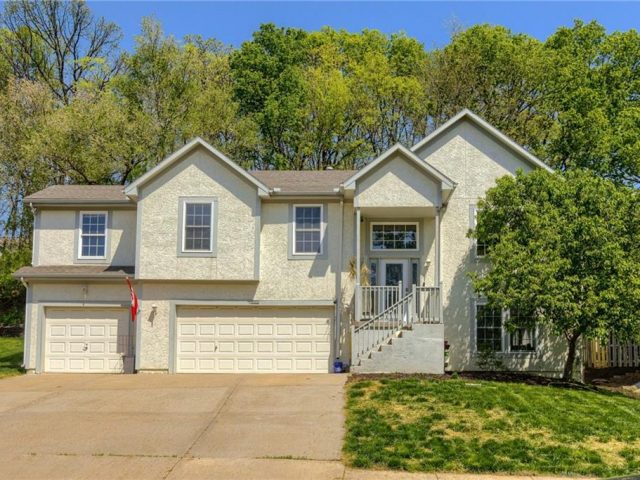 Homes for Sale in Kansas City, MO 64151 | 5212 NW 58TH Terrace