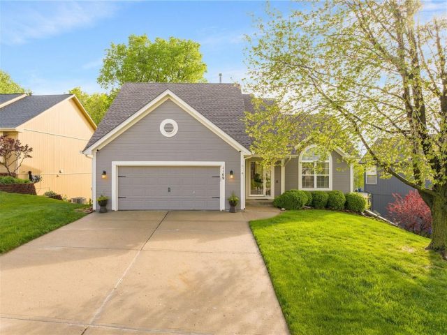 Homes for Sale in Liberty, MO 64068 | 1109  Chestnut Lane