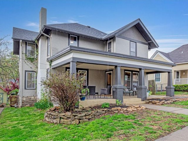 Homes for Sale in Excelsior Springs, MO 64024 | 733  Magnolia Avenue
