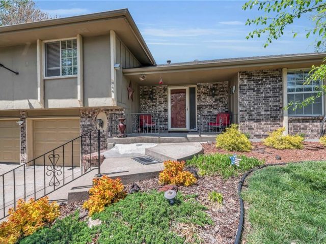 Homes for Sale in Kansas City, MO 64118 | 844 NW 69TH Place