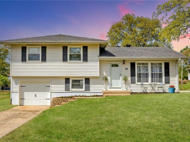 Homes for Sale in Liberty, MO 64068 | 36  Georgia Lane