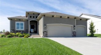 Homes for Sale in Kansas City, MO 64155 | 1115 NW 106th Street