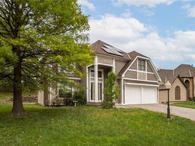 Homes for Sale in Kansas City, MO 64119 | 6700 N Charlston Drive
