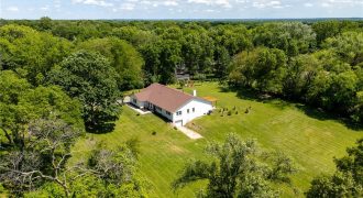 Homes for Sale in Oakwood, MO 64118 | 435 NE Post Oak Lane