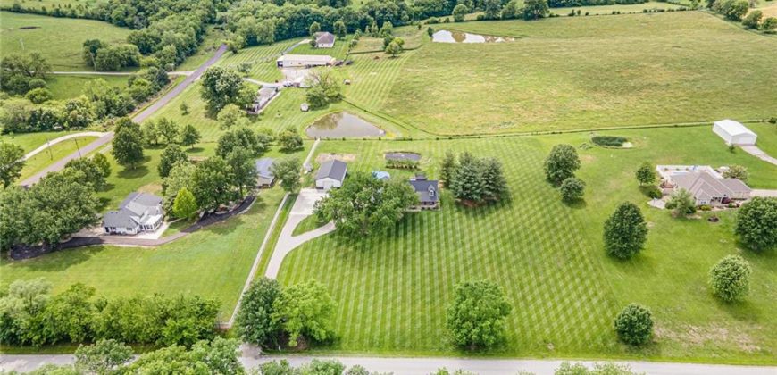 Homes for Sale in Liberty, MO 64068 | 12410  Northern Avenue
