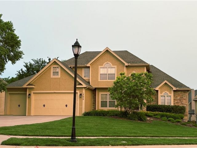 Homes for Sale in Parkville, MO 64152 | 14650 NW 66th Terrace