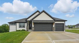 Homes for Sale in Kansas City, MO 64156 | 9325 N Poplar Avenue