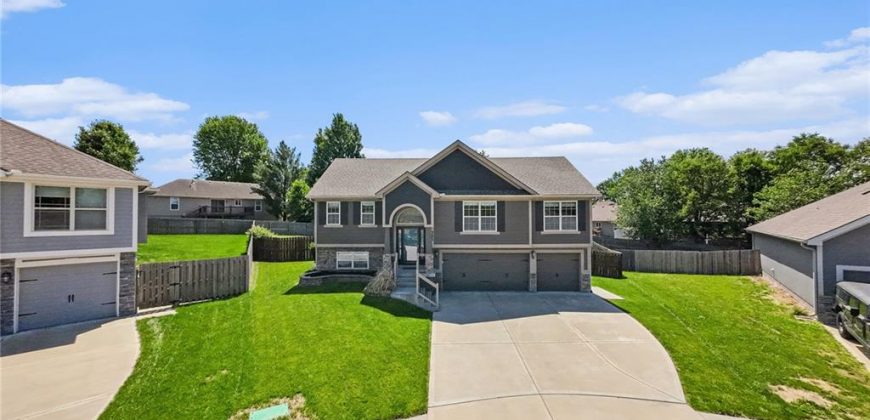 Homes for Sale in Kearney, MO 64060 | 721 E 13th Terrace