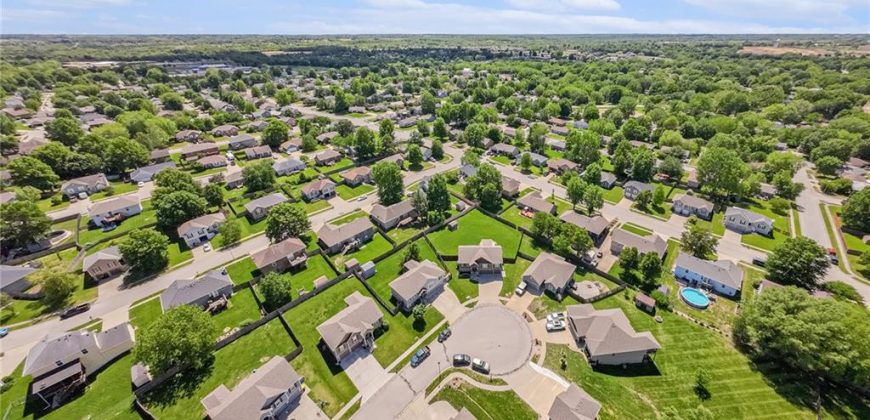 Homes for Sale in Kearney, MO 64060 | 721 E 13th Terrace