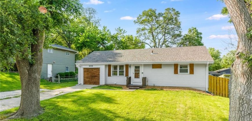 Homes for Sale in Liberty, MO 64068 | 208  JACKSON Street