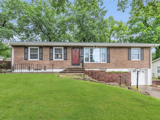 Homes for Sale in Kansas City, MO 64117 | 3640  47th Terrace