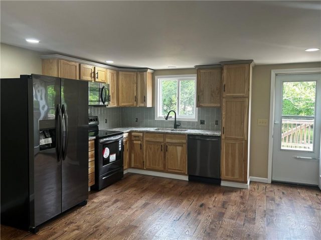 Homes for Sale in Kansas City, MO 64151 | 5539 N Adrian Avenue