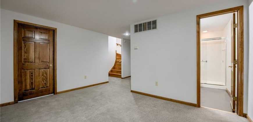 Homes for Sale in Parkville, MO 64152 | 5317 NW Bluff Way