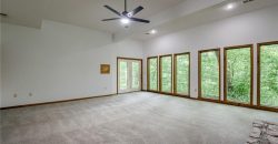 Homes for Sale in Parkville, MO 64152 | 5317 NW Bluff Way