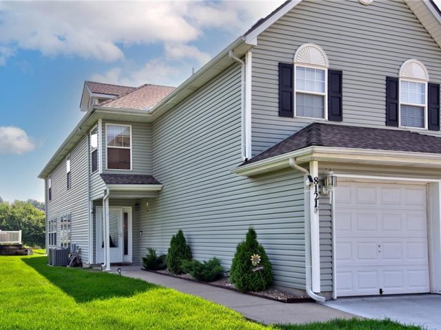 Homes for Sale in Kansas City, MO 64119 | 8121 N Elmwood Avenue