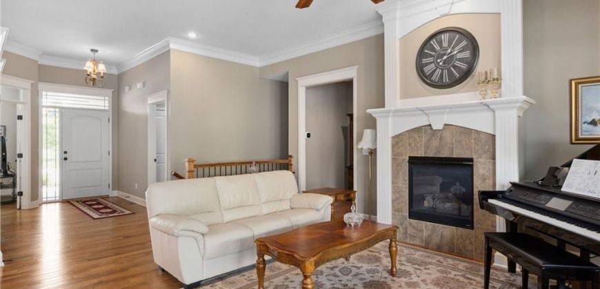 Homes for Sale in Kansas City, MO 64154 | 5800 NW 108th Court