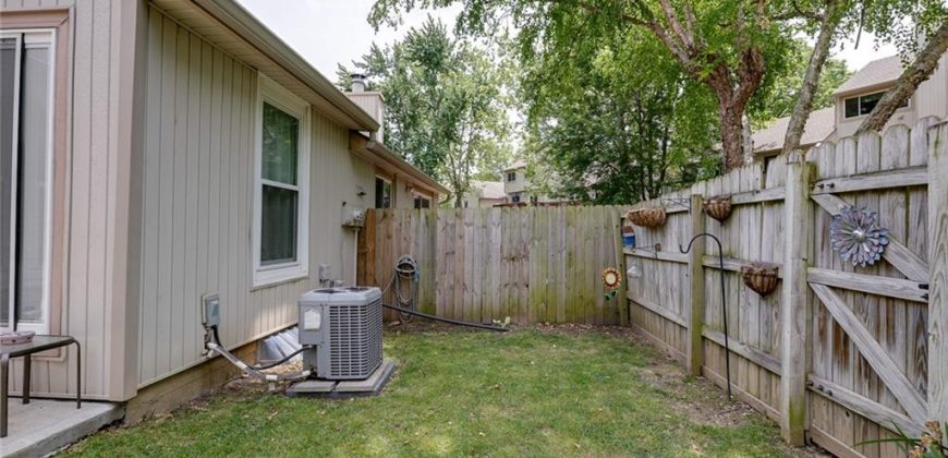 Homes for Sale in Gladstone, MO 64119 | 5972 N Bellefontaine Avenue