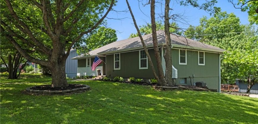 Homes for Sale in Parkville, MO 64152 | 5712 NW Raintree Drive