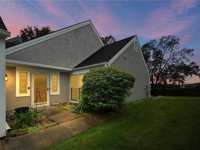 Homes for Sale in Kansas City, MO 64155 | 404 NE 96th Terrace