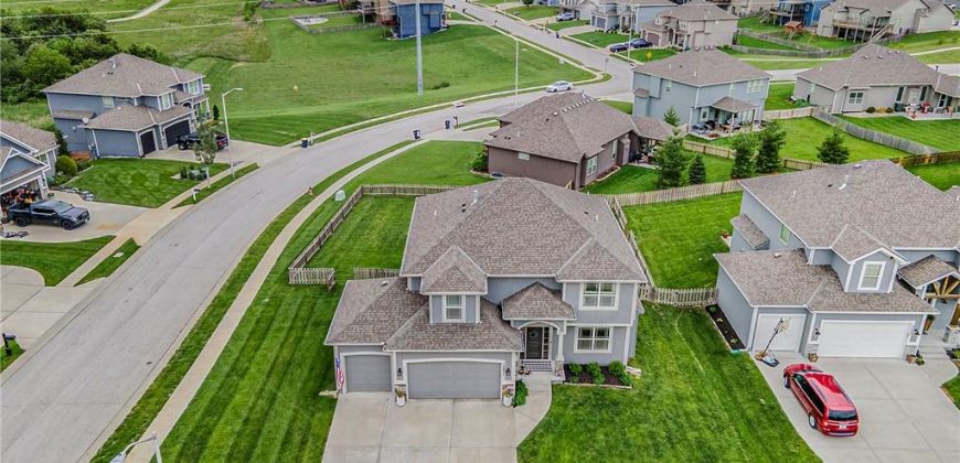 Homes for Sale in Kansas City, MO 64155 | 10831 N Tracy Avenue