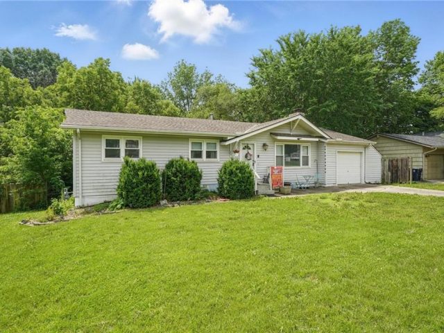 Homes for Sale in Kansas City, MO 64152 | 7005 NW 73rd Street