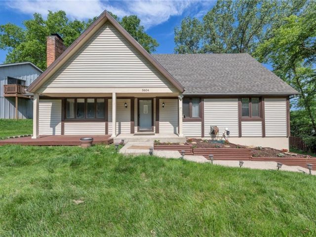 Homes for Sale in Kansas City, MO 64152 | 5604 NW Verlin Drive
