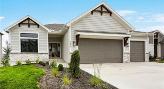 Homes for Sale in Parkville, MO 64152 | 7090 NW Forest Lakes Drive