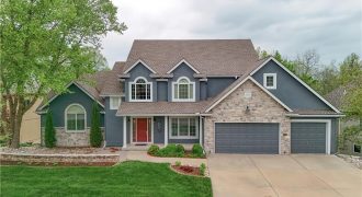 Homes for Sale in Parkville, MO 64152 | 10505 NW River Hills Drive