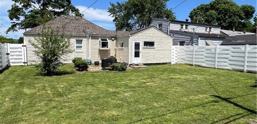 Homes for Sale in North Kansas City, MO 64116 | 831 E 25th Avenue