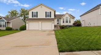 Homes for Sale in Kansas City, MO 64153 | 8426 N Winfield Avenue