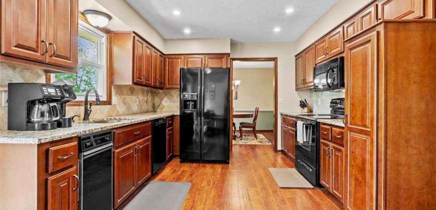 Homes for Sale in Kearney, MO 64060 | 15017  Woodcliffe Circle